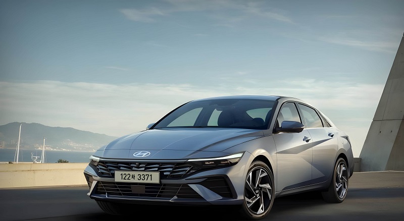 Глобалниот бестселер Hyundai Elantra испорачан во странство, избалансираната јачина на производот го зајакнува глобалниот пазар на патнички автомобили