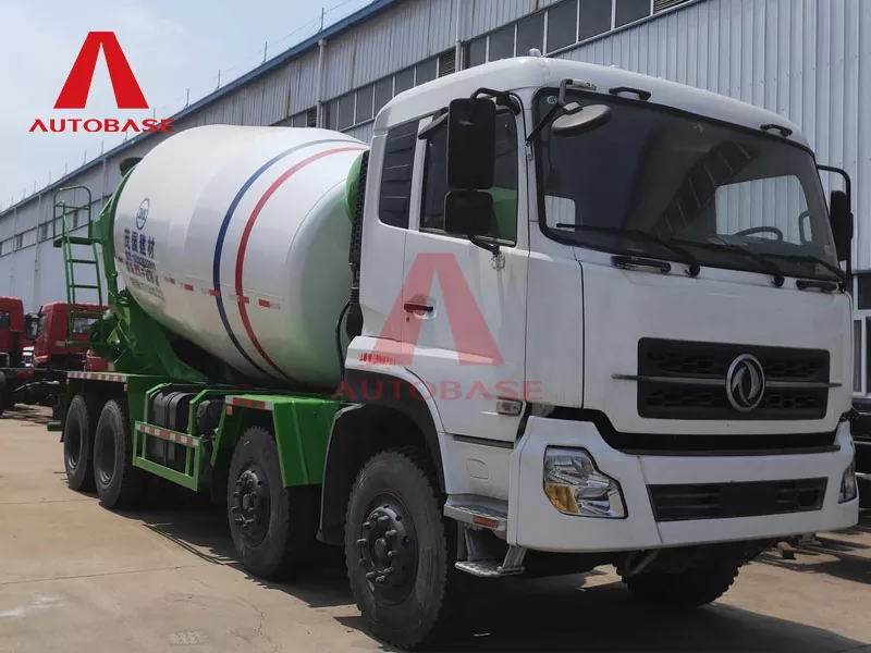 Dongfeng Tianlong CL5250GJB4 камион за миксер